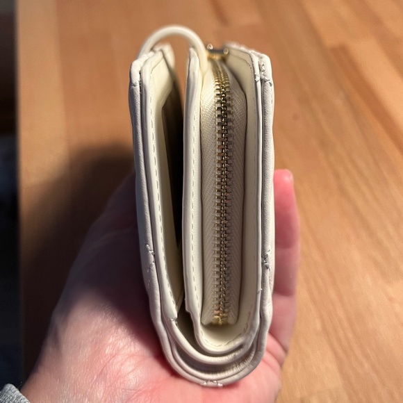 Kate Spade Carey Medium Compact Bifold Wallet in Parchment NWT - Picture 4 of 7